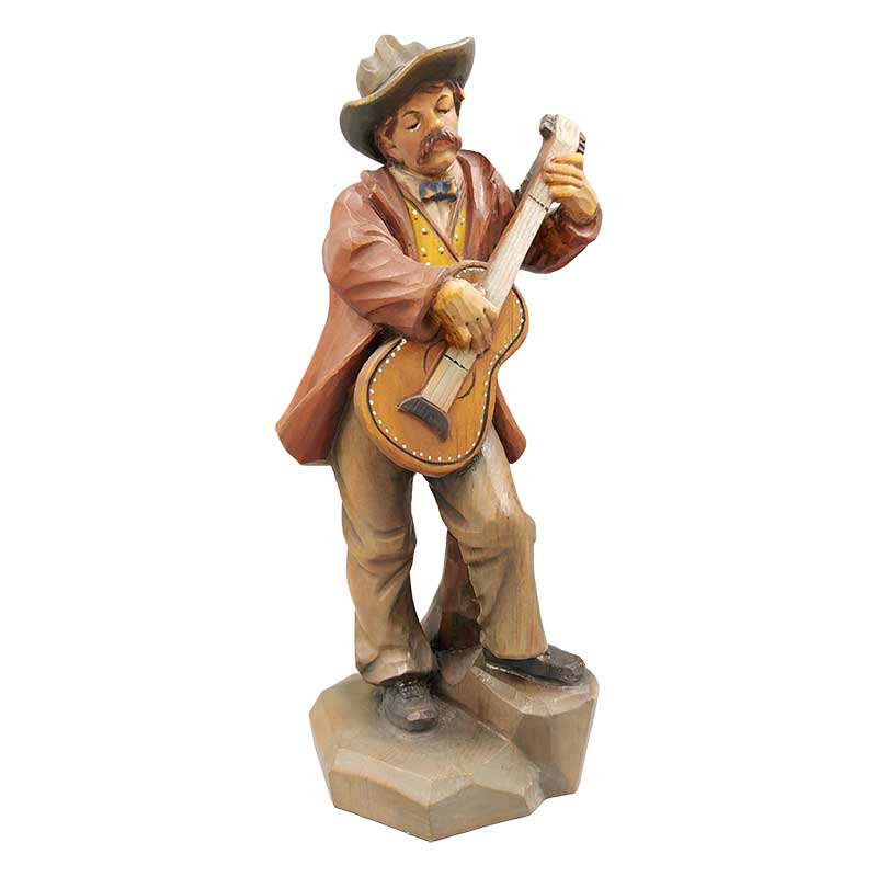 Musikant mit Gitarre aus Zirbelholz