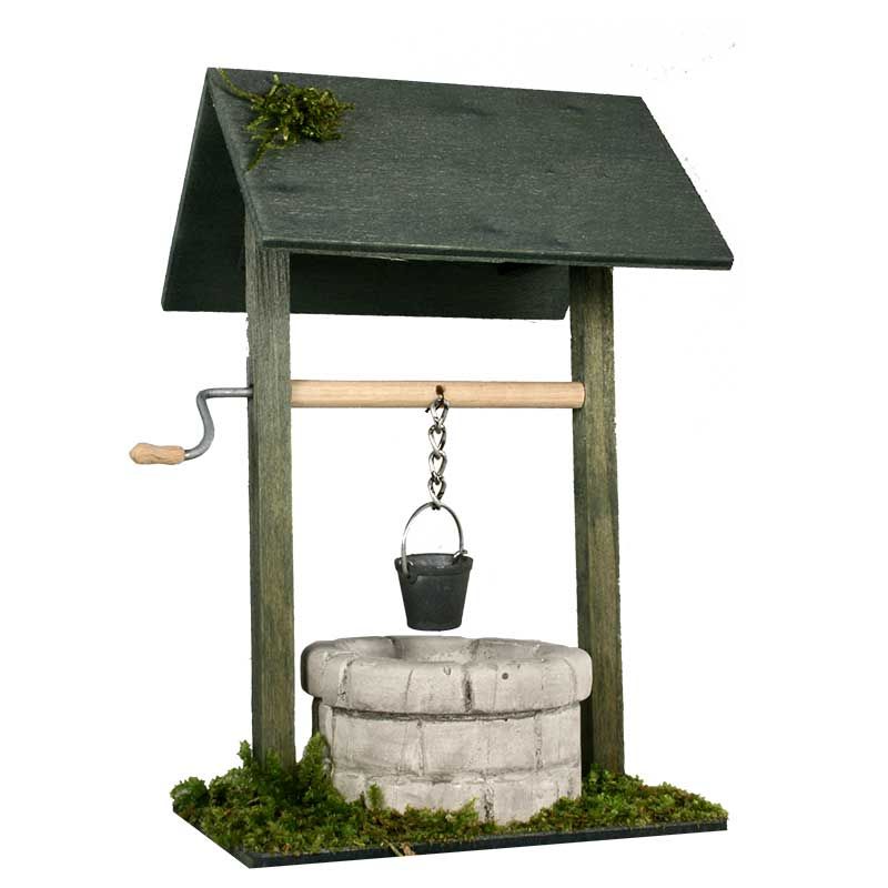 Brunnen mit Dach Brunnen mit Dach