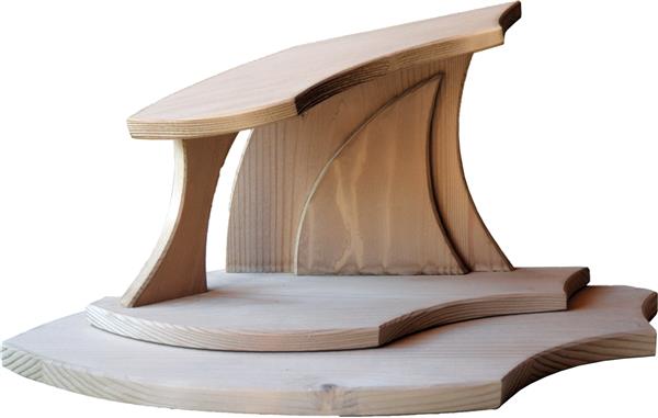 Designstall mit großer Platte