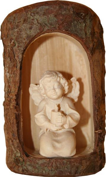 Diana mit Kerze in Grotte