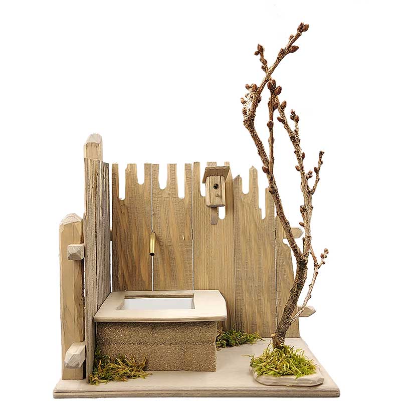 Brunnen m. Holzbecken (Steinoptik) und elektrischer Wasserpumpe Brunnen m. Holzbecken (Steinoptik) und elektrischer Wasserpumpe