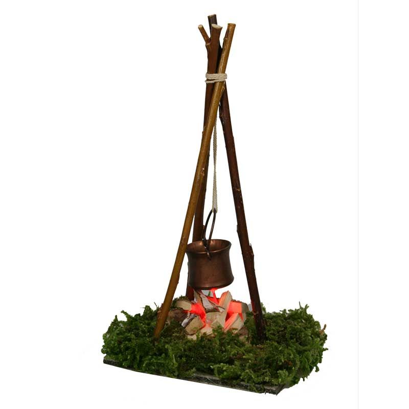 Rauchendes Lagerfeuer mit Rauchöl und Ruhelicht Rauchendes Lagerfeuer mit Rauchöl und Ruhelicht