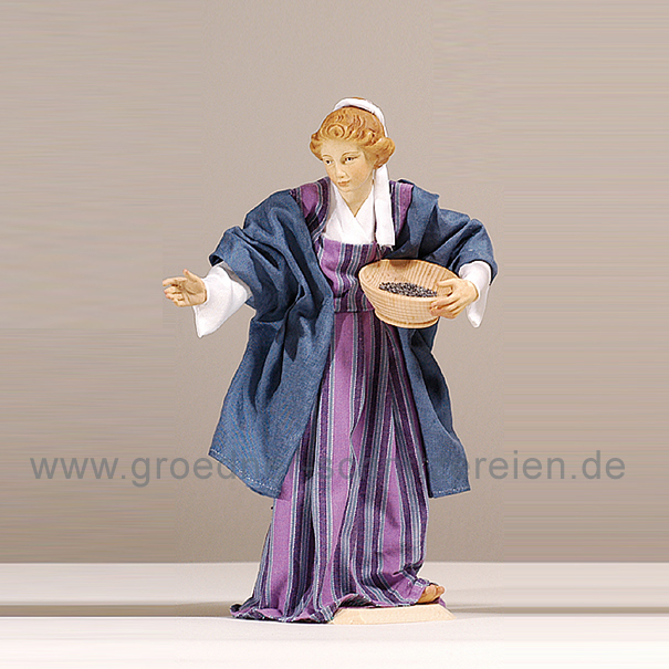 Frau mit Schüssel orien. Frau mit Schüssel orien.