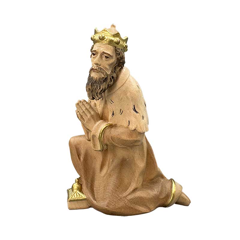 König kniend